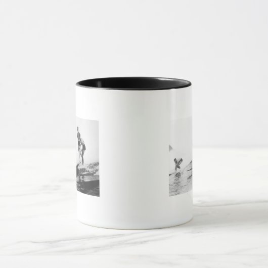 Groep Surfers in Honolulu, Hawaii Surfing Mok (Midden)