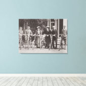 Groep van Edwardiaanse fietsers, begin jaren 1900  Canvas Afdruk (Insitu (Houten vloer))