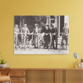 Groep van Edwardiaanse fietsers, begin jaren 1900  Canvas Afdruk (Insitu (Woonkamer))