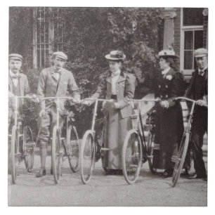Groep van Edwardiaanse fietsers, begin jaren 1900  Tegeltje