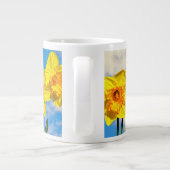 Groep van narcissen Gouden Medaille bloem Speciali Grote Koffiekop (Achterkant)