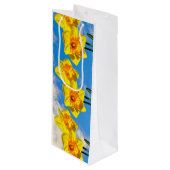 Groep van narcissen gouden medaille bloemen wijn cadeautas (Voorkant Gekanteld)
