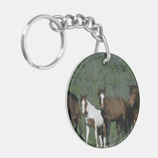 Groep wilde Mustang Paarden Sleutelhanger (Voorkant Links)