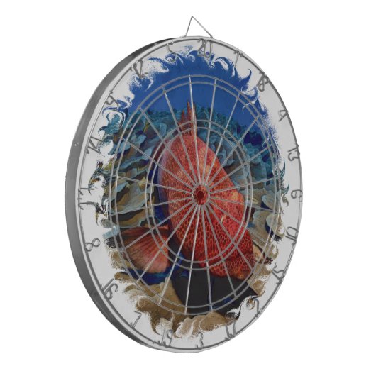 Groepervis op koraalgolfbal dartbord (Voorkant Links)