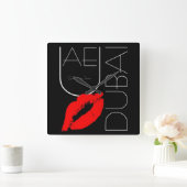 Groeten uit Dubai UAE Red Lipstick Kiss Vierkante Klok (Huis)