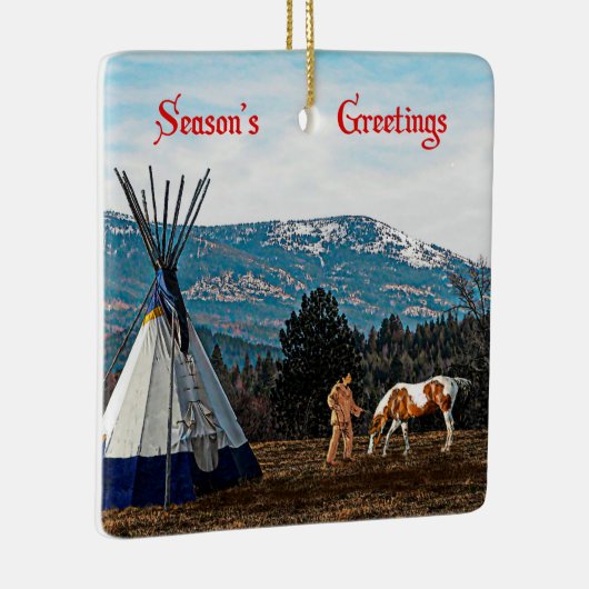 Groeten van het seizoen - Winterkamp Keramisch Ornament (Rechts)