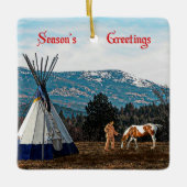 Groeten van het seizoen - Winterkamp Keramisch Ornament (Voorkant)
