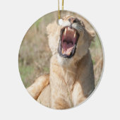 Grommende Leeuwin Keramisch Ornament (Links)