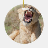 Grommende Leeuwin Keramisch Ornament (Achterkant)
