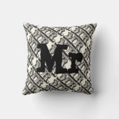 Groom Black and Ivory Mr Typography Pattern Kussen (Achterkant)