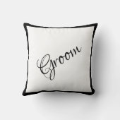 Groom Black Script Elegant Wedding Keepslag Kussen (Achterkant)