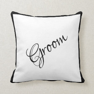 Groom Black Script Elegant Wedding Keepslag Kussen