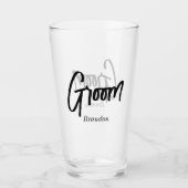 Groom Black White Script Wedding Glas (Voorkant)