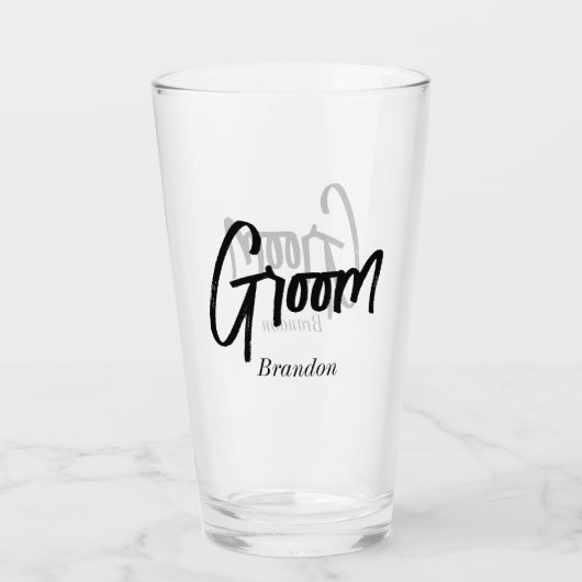 Groom Black White Script Wedding Glas (Voorkant)