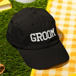 Groom Eenvoudige Moderne Typografie Huwelijk Custo Geborduurde Pet<br><div class="desc">Groom Simple Modern Typography Wedding Custom Embroidered Baseball Pet is voorzien van de eenvoudige moderne geborduurde tekst "Groom". Perfect als cadeau voor de bruidegom voor zijn huwelijksreis of vrijgezellenfeest. Creëer door Evco Studio www.zazzle.com/store/evcostudio</div>