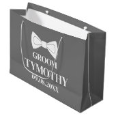 Groom Gray Elegant Modern Name Gifts Wedding Groot Cadeauzakje (Voorkant Gekanteld)