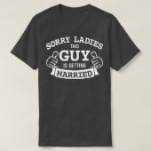 Groom Guy gaat trouwen met vrijgezellenfeest T-shirt (Design voorkant)
