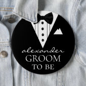 Groom om Tuxedo met naam op een grote rug Ronde Button 6,0 Cm (In situ)