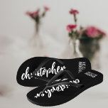 Groom Script Name Wedding Date Black Teenslippers<br><div class="desc">Voeg de naam van uw bruidegom (of bruid) en trouwdatum aan dit stijlvolle paar zwarte teenslippers toe.</div>