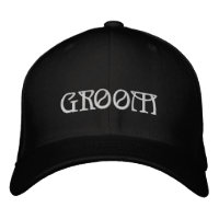 Groom witte zwarte elegante kerkbruine bruiloft