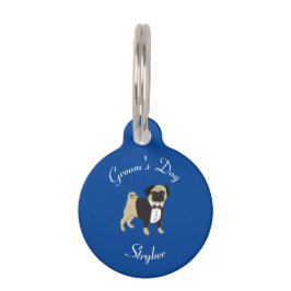 Groom's Dog met Pug in Tuxedo op Blauw Huisdierpenning