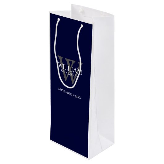 Groomsman Gift Custom Modern Navy Blue Wijn Cadeautas (Achterkant Gekanteld)