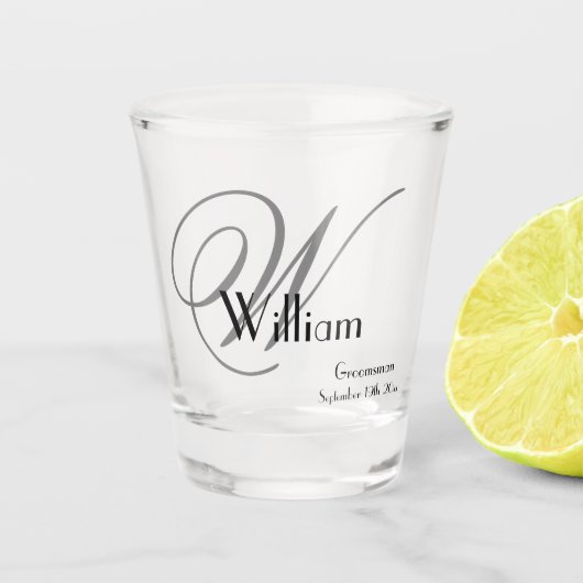 Groomsman Gift Modern Monogram Naam Datum Shot Glas (Voorkant)