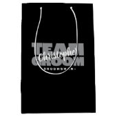 Groomsman Team Groom Huwelijk Custom Naam Zwart Medium Cadeauzakje (Voorkant)