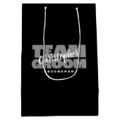 Groomsman Team Groom Huwelijk Custom Naam Zwart Medium Cadeauzakje (Achterkant)