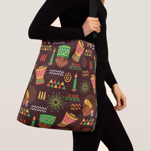 Groot Afrocentrisch All-Over-Print Cross-Body Tas (Dichtbij)