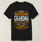 Groot brandweerman GRANDMA De meeste mensen ontmoe T-shirt (Design voorkant)