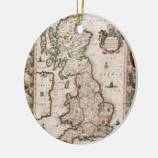 Groot-Brittannië als zodanig in het toneel van de  Keramisch Ornament (Links)