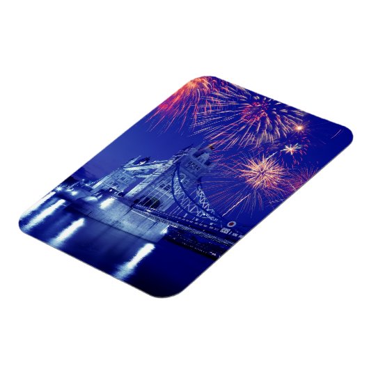 Groot-Brittannië, Londen. Fireworks over de tower Magneet (Linkerzijde)