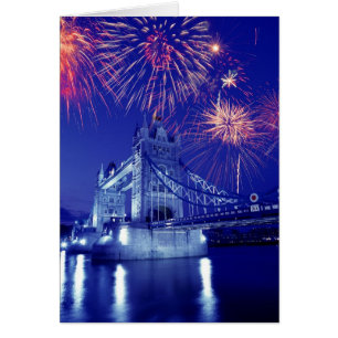 Groot-Brittannië, Londen. Vuurwerk boven de Tower