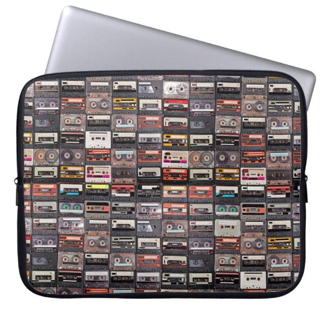 Groot collectie audiocassettes laptop sleeve (Voorkant)