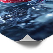 Groot glas gevuld met een verfrissende drank poster (Hoek)