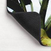 Groot groen, vloeibaar Plant met Bright Blue Sky Muismat (Hoek)