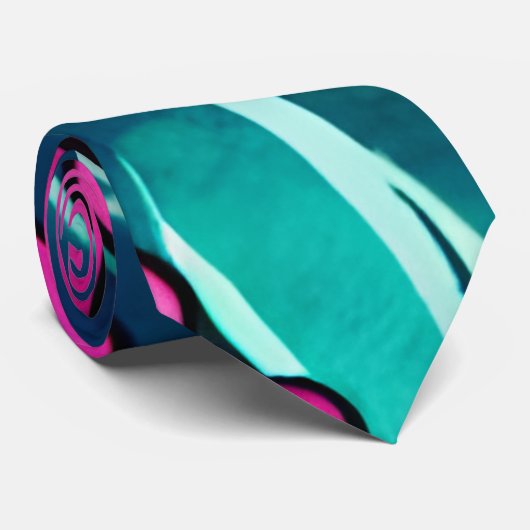 Groot helder roze bloemenpatroon stropdas (Opgerold)