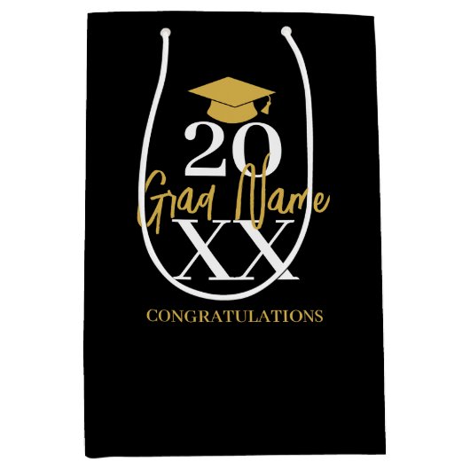 Groot Jaar - Naam en Pet - Zwart Goud Afstuderen Medium Cadeauzakje (Voorkant)