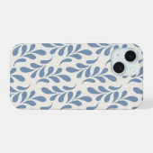 Groot kustblauw botanisch bladpatroon iPhone 15 case (Achterkant horizontaal)