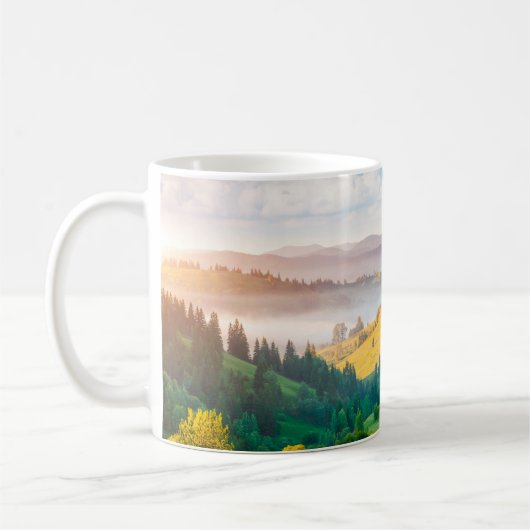 Groot landschap in het daglicht. Loca Koffiemok (Links)
