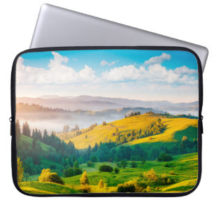 Groot landschap in het daglicht. Loca Laptop Sleeve