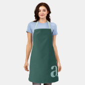 Groot Letter Monogram Donker Tealblauw Minimalisti Schort (Gedragen)