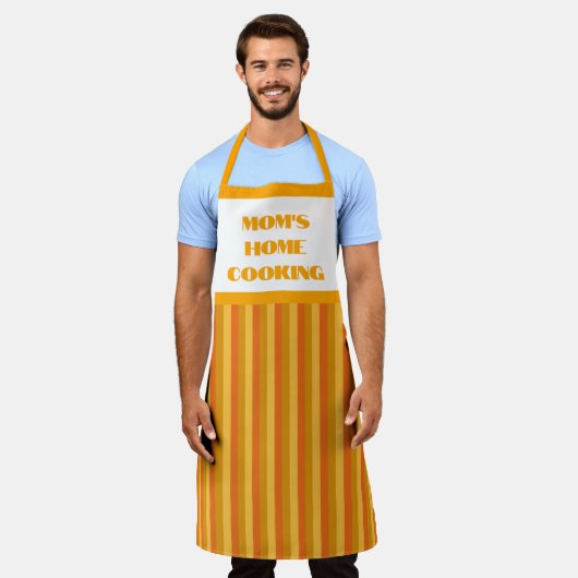 Groot Oranje gestreept Schort voor thuiskoken van  (Gedragen)