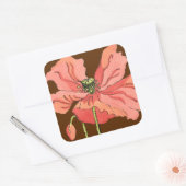 Groot roze ventiel met diepe rode achtergrond vierkante sticker (Envelop)