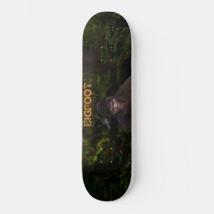 GROOT SASQUATCH IN DE BOSSEN PERSOONLIJK SKATEBOARD