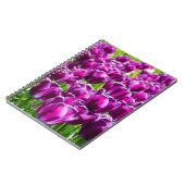 Groot veld met paarse tulpen notitieboek (Linkerzijde)