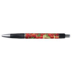 Groot veld rode tulpen pen