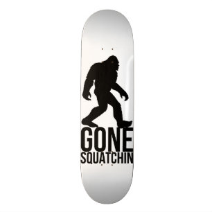 Groot voetje in een kraakbeen persoonlijk skateboard