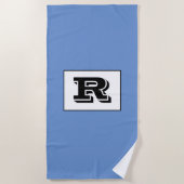 Groot zwart monogram, zwart, blauw strandlaken (Voorkant)